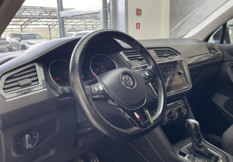 Подержанный автомобиль Volkswagen Tiguan 2019 года (7 фото)