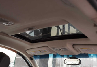 Подержанный автомобиль Infiniti FX 2003 года (17 фото)