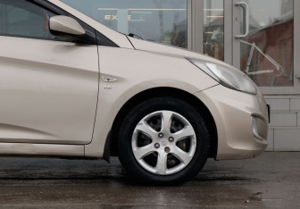 Подержанный автомобиль Hyundai Solaris Sedan 2014 года (9 фото)