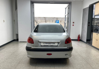 Подержанный автомобиль Peugeot 206 Hatchback 2008 года (5 фото)
