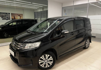 Подержанный автомобиль Honda Freed 2014 года (1 фото)
