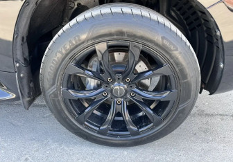 Подержанный автомобиль Toyota Land Cruiser Suv 2008 года (3 фото)