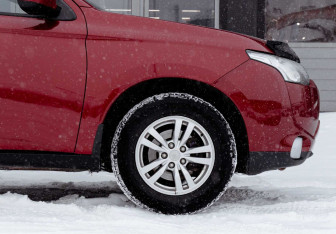 Подержанный автомобиль Mitsubishi Outlander 2013 года (9 фото)