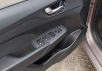 Подержанный автомобиль Hyundai Solaris Sedan 2020 года (17 фото)