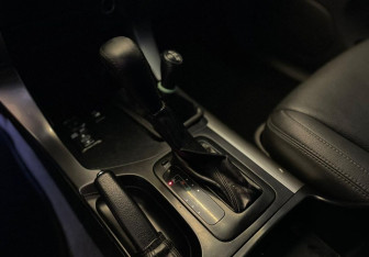 Подержанный автомобиль Toyota Land Cruiser Prado 2004 года (10 фото)