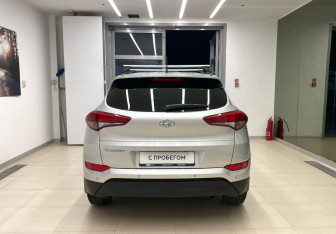 Подержанный автомобиль Hyundai Tucson 2016 года (5 фото)