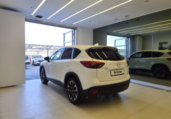 Подержанный автомобиль Mazda CX-5 2015 года (6 фото)