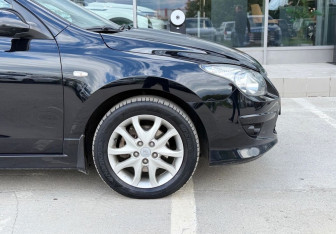 Подержанный автомобиль Hyundai i30 Hatchback 2011 года (12 фото)