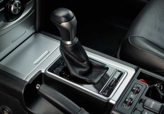 Подержанный автомобиль Toyota Land Cruiser Prado 2019 года (15 фото)