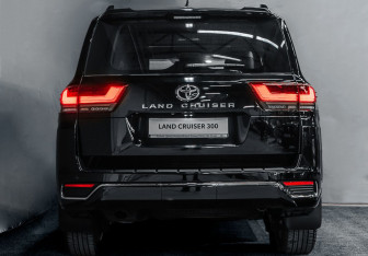 Новый Toyota Land Cruiser Suv 2024 (4 фото)