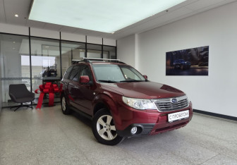 Подержанный автомобиль Subaru Forester Suv 2008 года (3 фото)