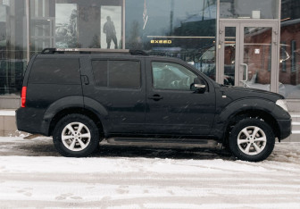Подержанный автомобиль Nissan Pathfinder 2007 года (4 фото)