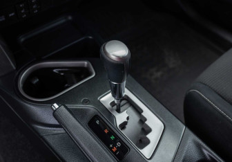 Подержанный автомобиль Toyota RAV4 2017 года (16 фото)