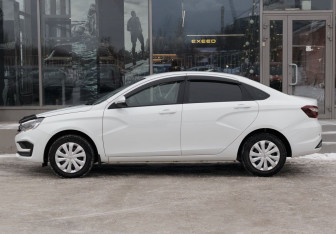 Подержанный автомобиль LADA (ВАЗ) Vesta Sedan 2023 года (8 фото)