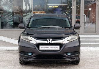 Подержанный автомобиль Honda Vezel 2013 года (2 фото)