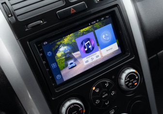 Подержанный автомобиль Suzuki Grand Vitara 2006 года (13 фото)