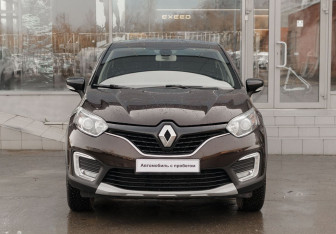 Подержанный автомобиль Renault Kaptur 2017 года (2 фото)