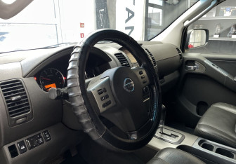 Подержанный автомобиль Nissan Pathfinder 2007 года (8 фото)