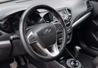 Подержанный автомобиль LADA (ВАЗ) Vesta Sedan 2016 года (11 фото)