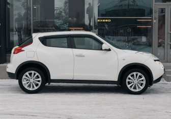 Подержанный автомобиль Nissan Juke 2012 года (4 фото)