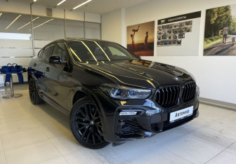 Подержанный автомобиль BMW X6 2021 года (3 фото)