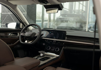 Подержанный автомобиль Exeed VX 2022 года (9 фото)