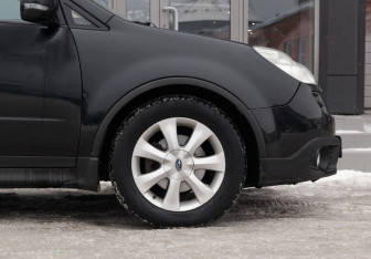 Подержанный автомобиль Subaru Tribeca 2007 года (9 фото)