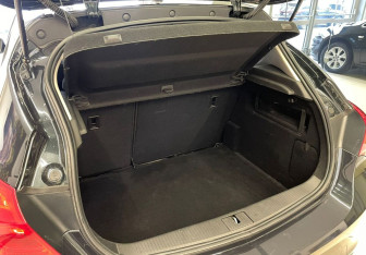 Подержанный автомобиль Opel Astra Hatchback 2014 года (8 фото)