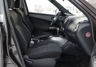 Подержанный автомобиль Nissan Juke 2012 года (18 фото)