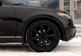 Подержанный автомобиль Infiniti FX 2003 года (9 фото)