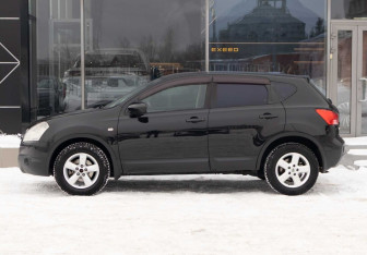 Подержанный автомобиль Nissan Qashqai 2007 года (8 фото)