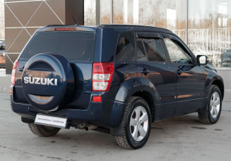 Подержанный автомобиль Suzuki Grand Vitara 2008 года (5 фото)