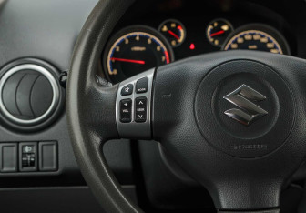 Подержанный автомобиль Suzuki SX4 Hatchback 2012 года (12 фото)