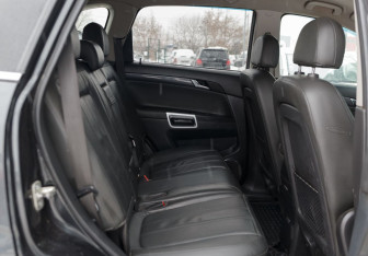 Подержанный автомобиль Opel Antara 2010 года (19 фото)