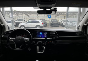 Подержанный автомобиль Volkswagen Multivan 2021 года (9 фото)