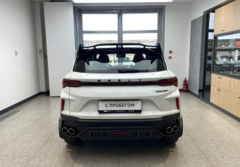 Подержанный автомобиль Geely Coolray 2024 года (6 фото)