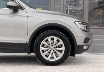Подержанный автомобиль Volkswagen Tiguan 2017 года (9 фото)