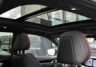 Подержанный автомобиль Geely Coolray 2024 года (20 фото)