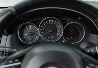 Подержанный автомобиль Mazda CX-5 2015 года (13 фото)