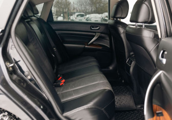 Подержанный автомобиль Nissan Teana 2010 года (20 фото)