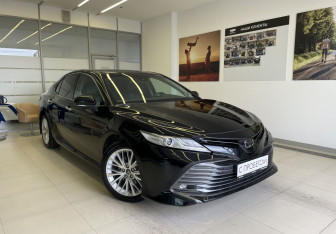 Подержанный автомобиль Toyota Camry Sedan 2019 года (3 фото)