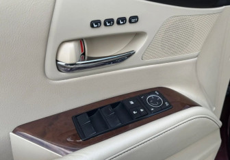 Подержанный автомобиль Lexus RX 2012 года (13 фото)