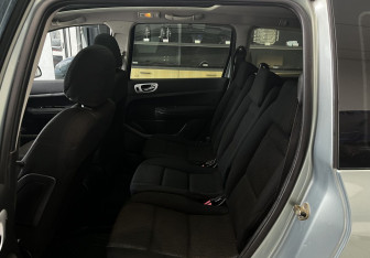 Подержанный автомобиль Peugeot 307 Wagon 2007 года (12 фото)