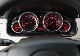 Подержанный автомобиль Mazda CX-9 2008 года (12 фото)