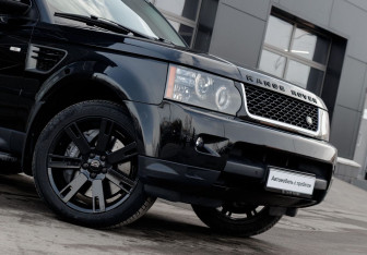 Подержанный автомобиль Land Rover Range Rover Sport 2009 года (11 фото)