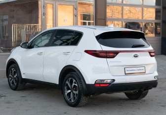Подержанный автомобиль Kia Sportage 2019 года (7 фото)