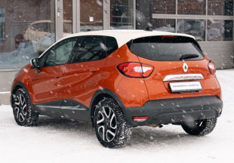 Подержанный автомобиль Renault Captur 2013 года (7 фото)