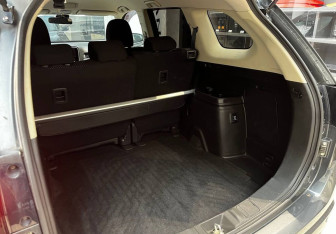 Подержанный автомобиль Mitsubishi Outlander 2017 года (8 фото)