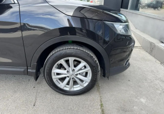 Подержанный автомобиль Nissan Qashqai 2014 года (11 фото)