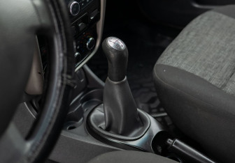 Подержанный автомобиль Renault Duster 2014 года (14 фото)